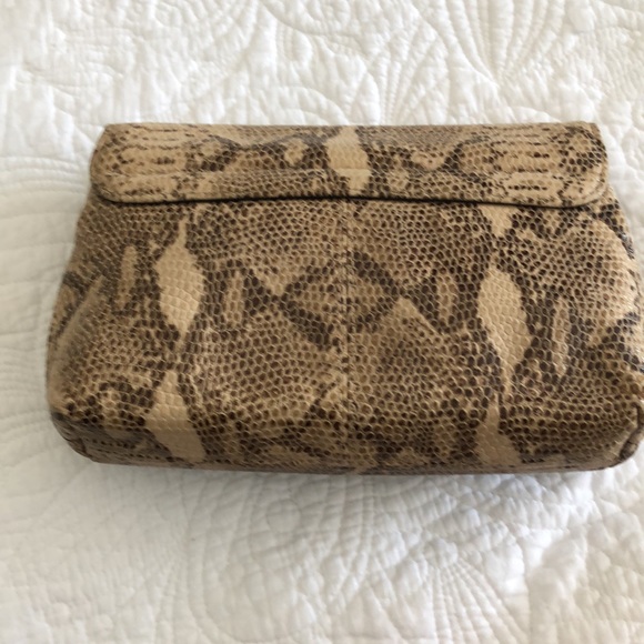 Vegan snakeskin clutch - Picture 2 of 4